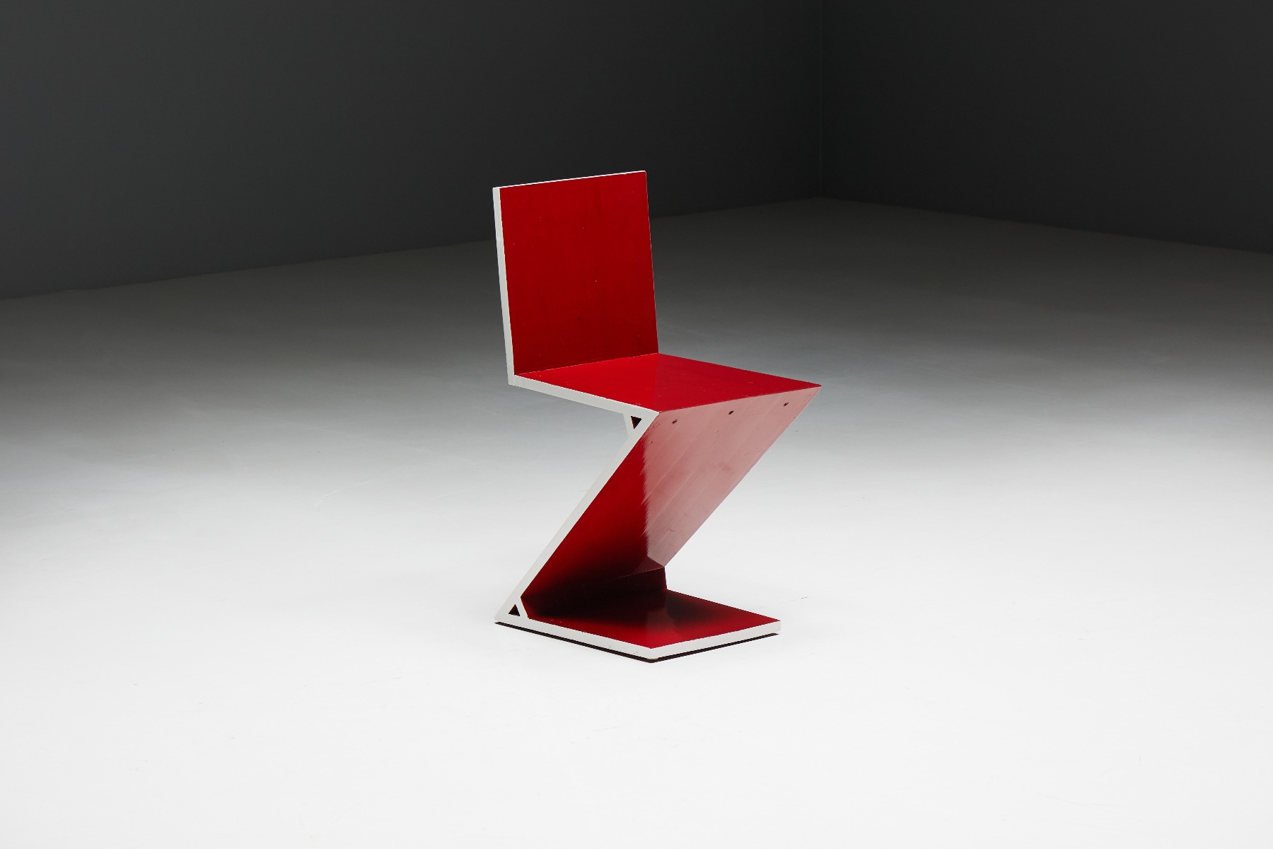 Gerrit Rietveld Red Laquer Zig Zag Chair for Cassina - 1930s