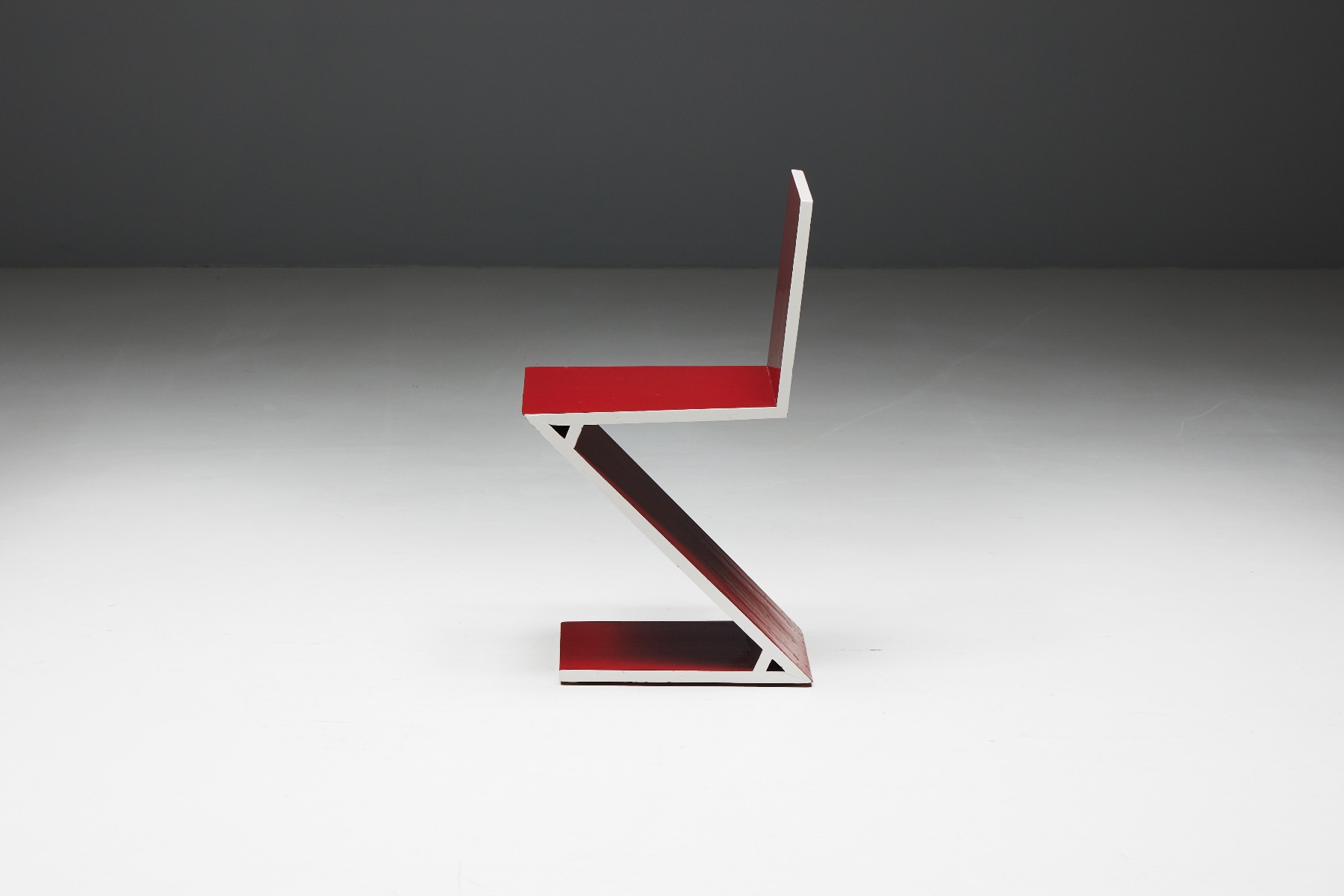 Gerrit Rietveld Red Laquer Zig Zag Chair for Cassina - 1930s