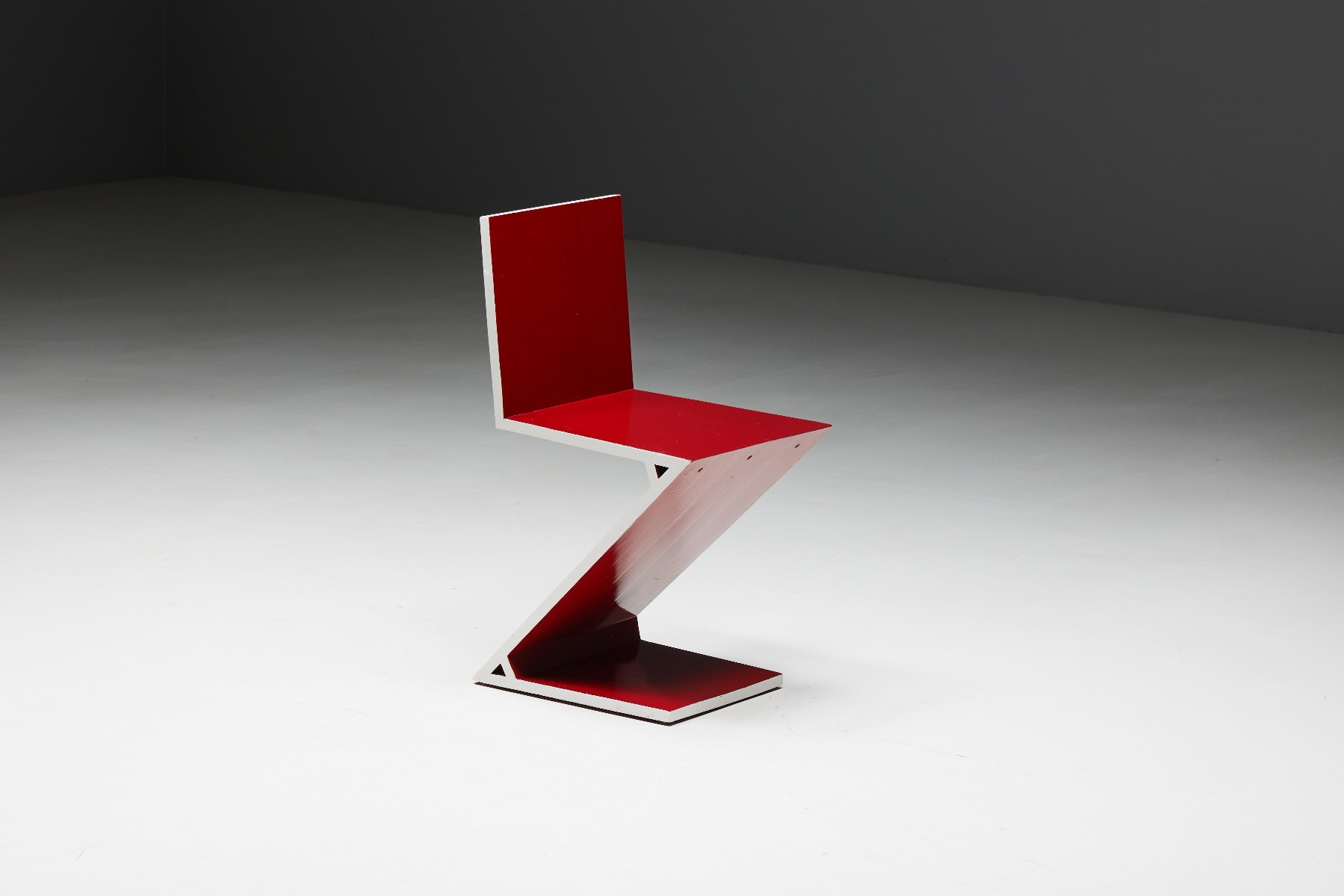 Gerrit Rietveld Red Laquer Zig Zag Chair for Cassina - 1930s