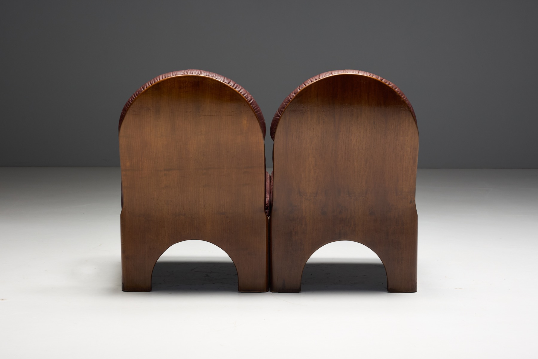Arcata sofa reflecting Italian design from the 1960s