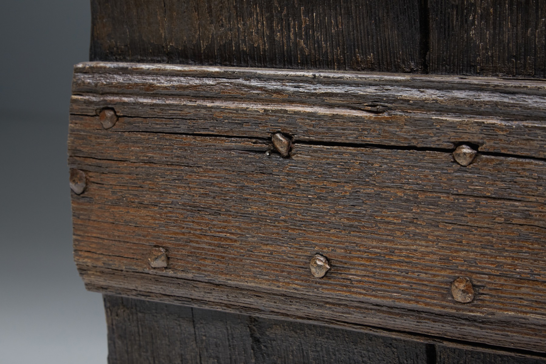 Authentic travail populaire cabinet antique wood