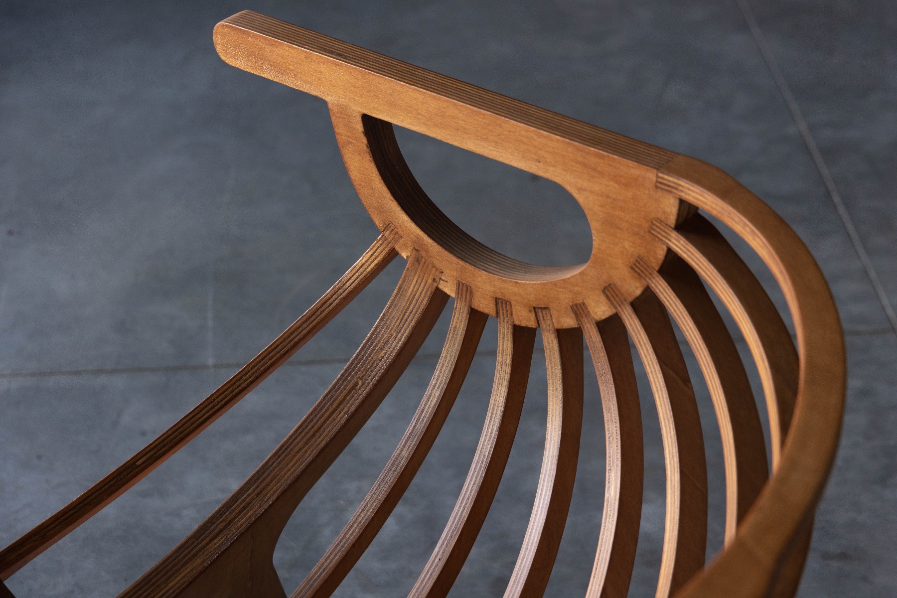 Bold sculptural lounge chair in shell form from the 1980s