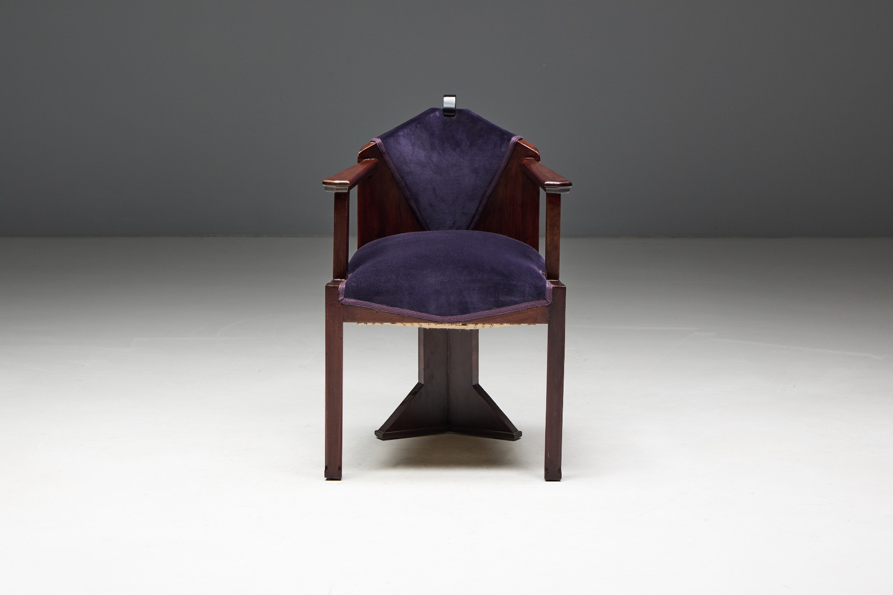 Geometric 1930s Art Deco seating