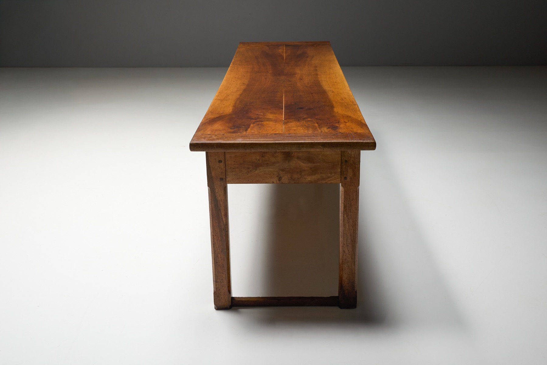 Long country dining table from the 19th century