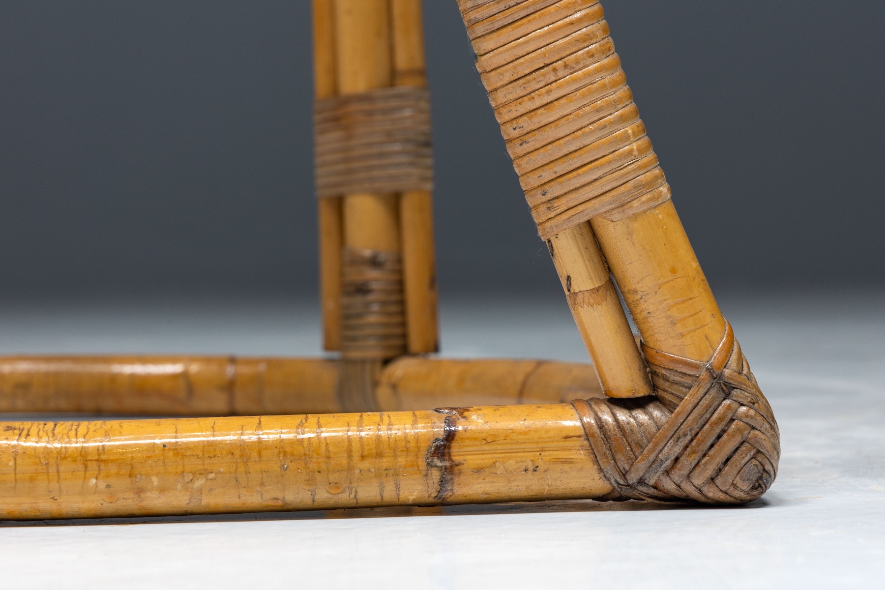 Natural bamboo lounge chair with egg design