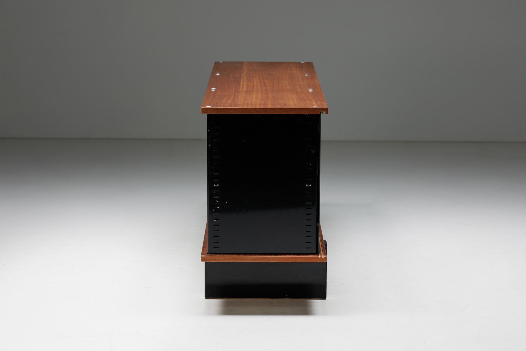 Retro Bloc sideboard in Charlotte Perriand style