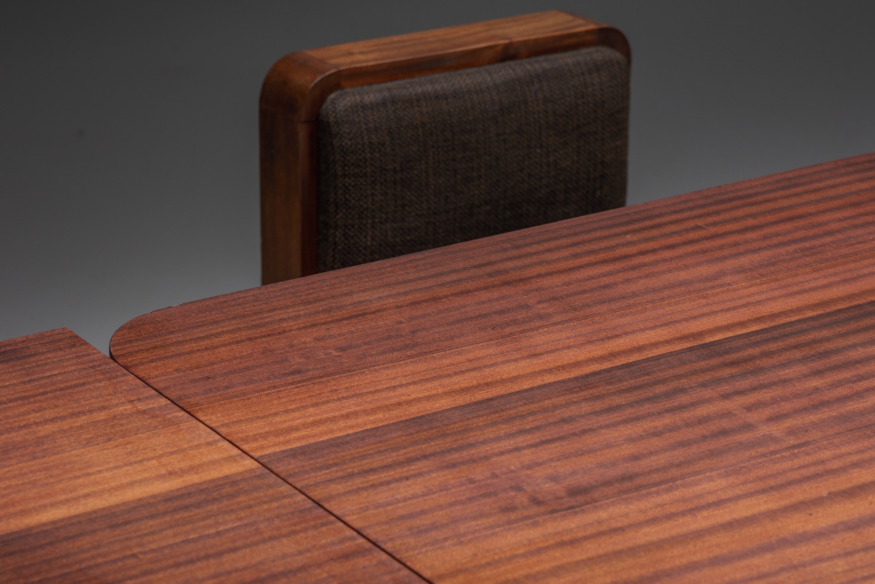 Retro extendable dining table in John van Zeeland style