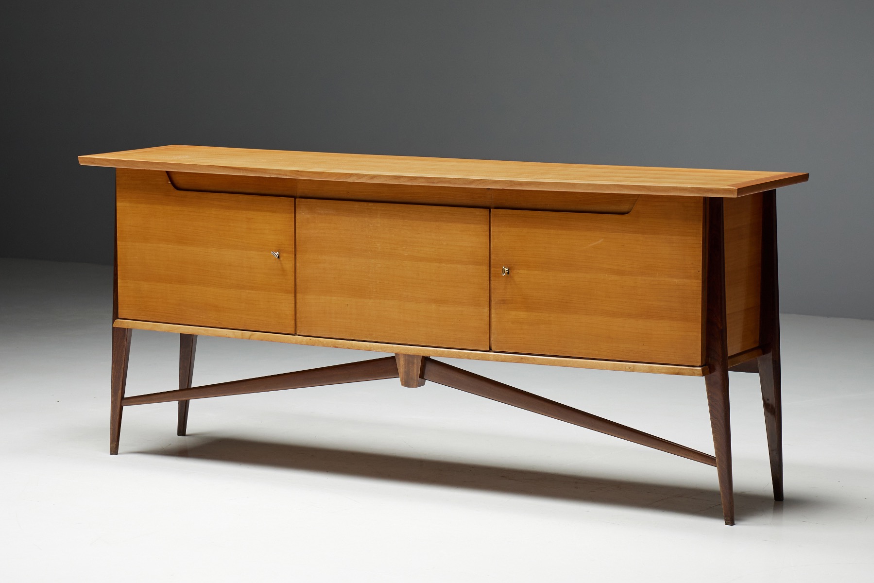 Retro sideboard in Vandenbulcke De Coene style