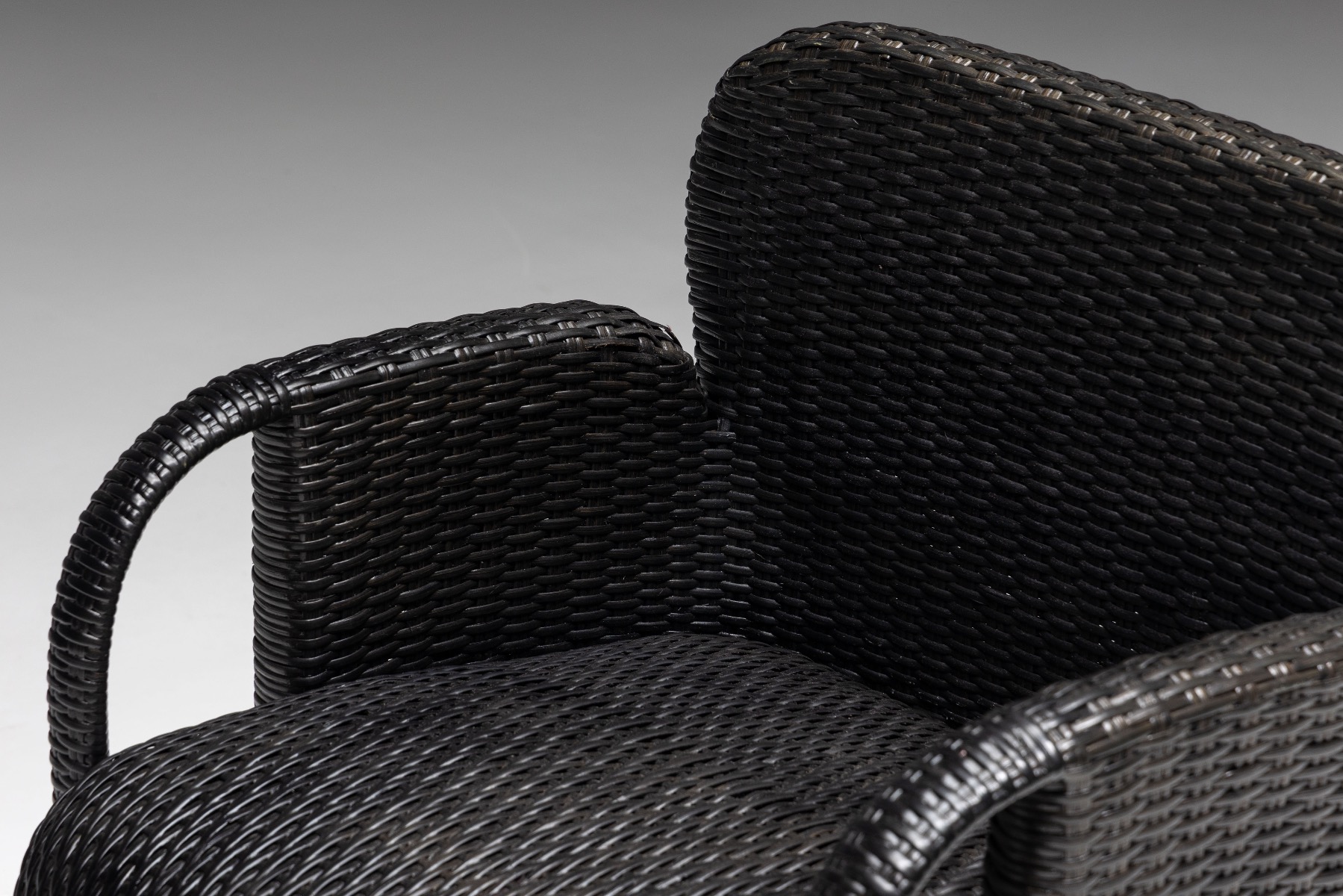 Retro Tlinkit armchairs in Gae Aulenti style