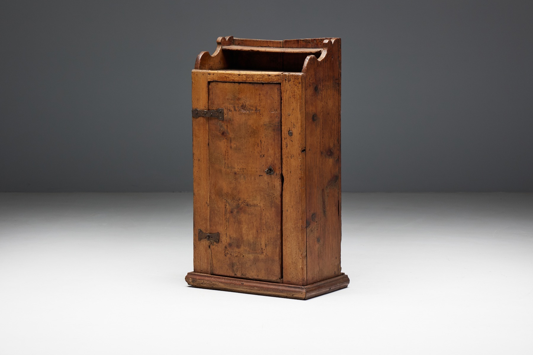 Solid wood buffet antique furniture piece