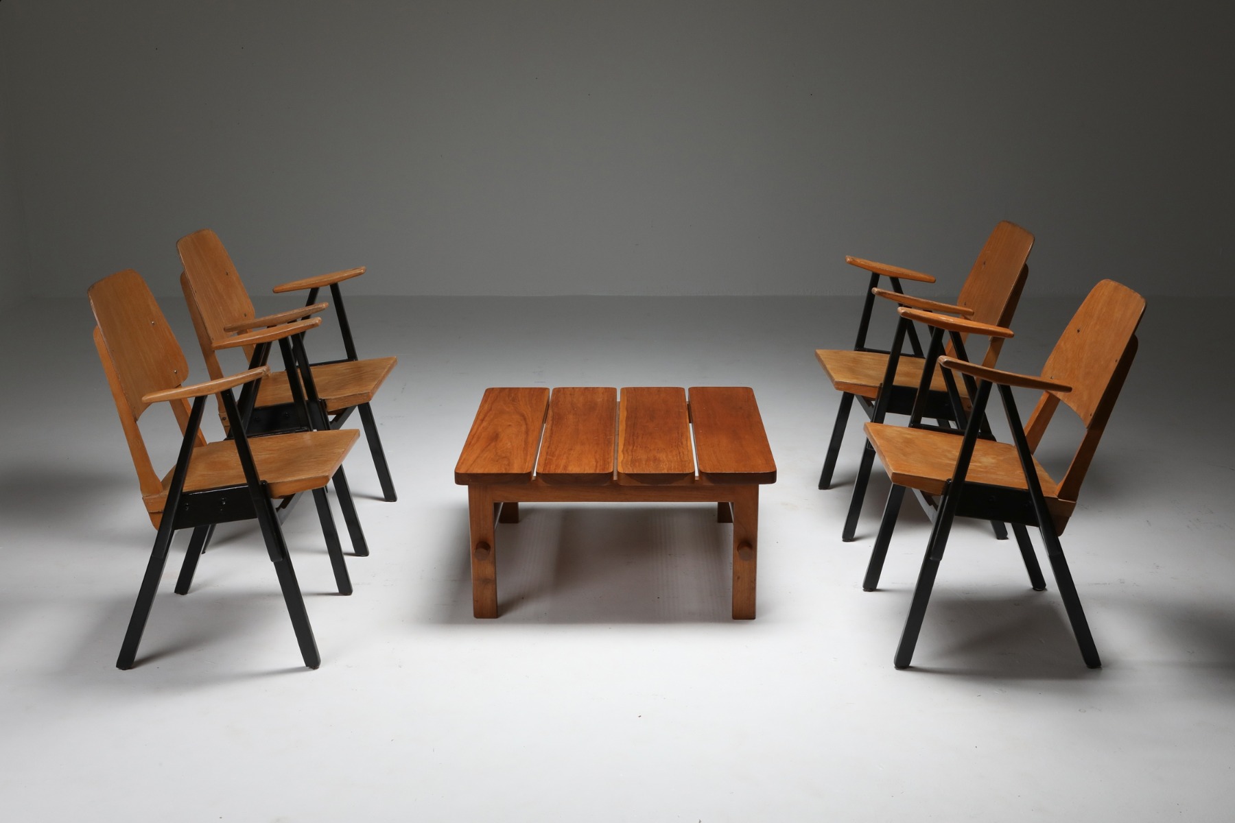 Timeless Brazilian modern coffee table from the 1960s