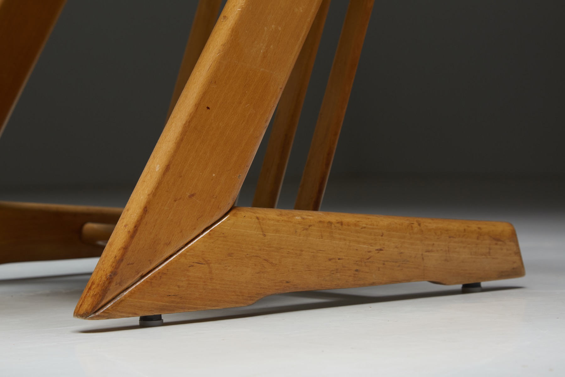 Timeless Italian dining chairs in mid century design