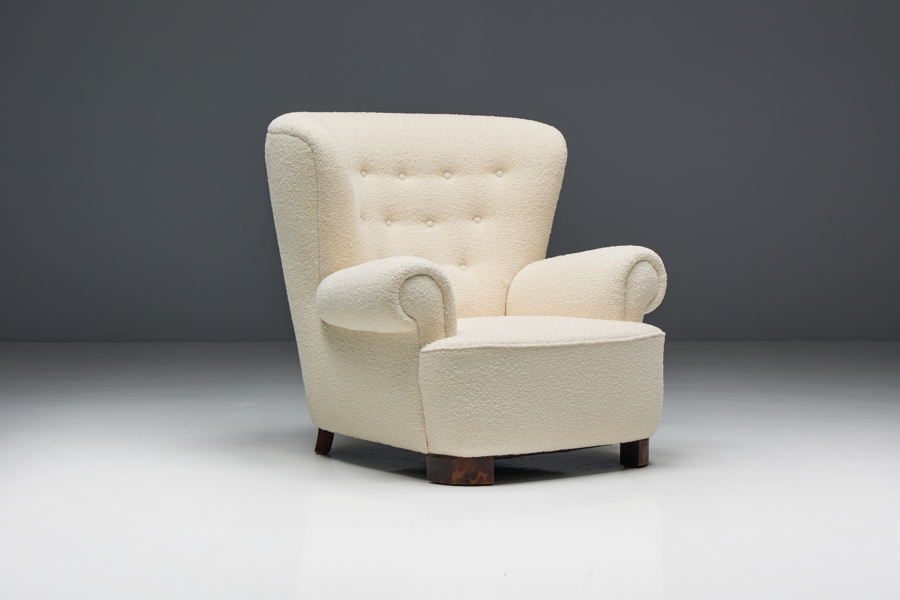 Timeless mid century armchair in Flemming Lassen style design