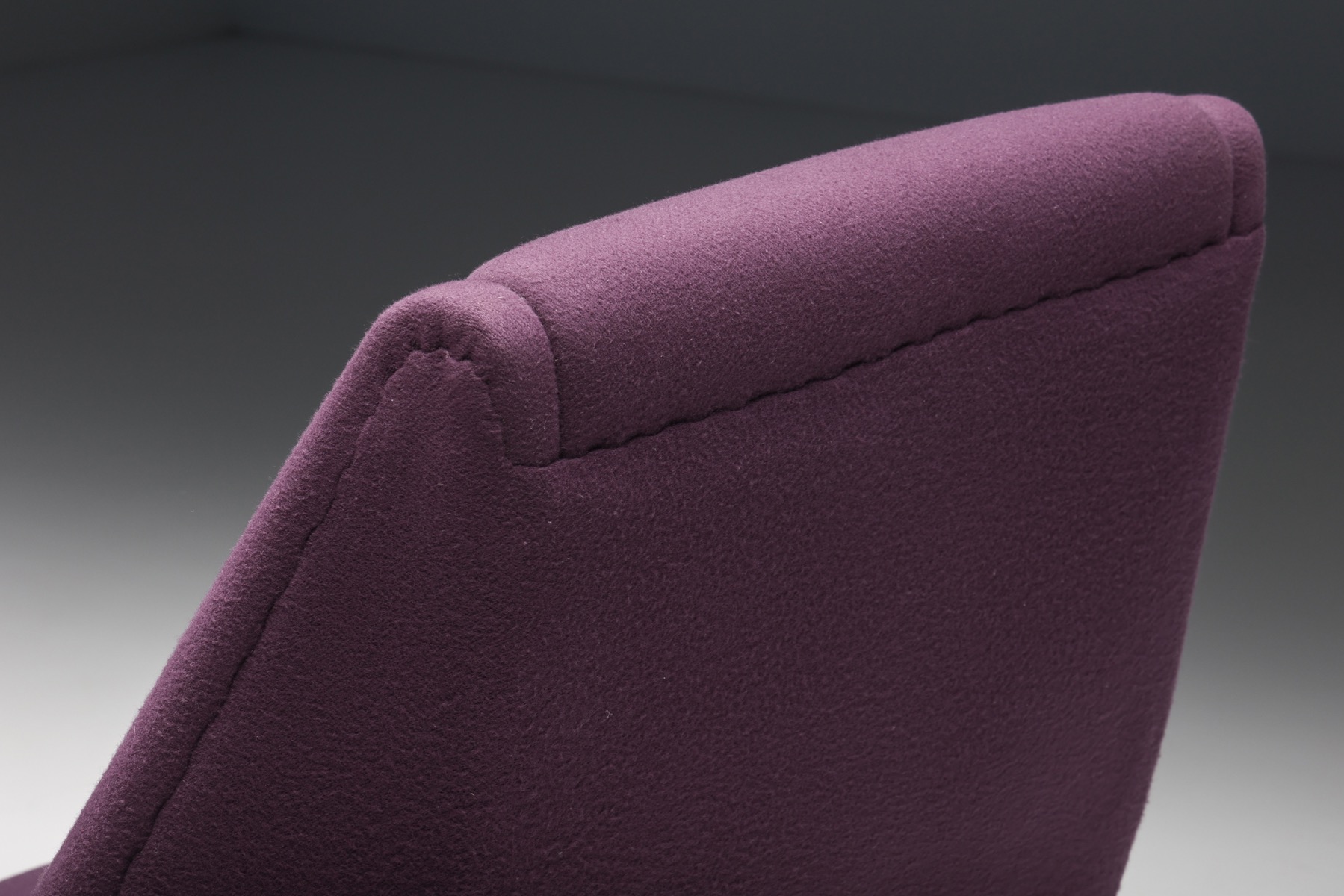 Timeless Ico Parisi armchairs with purple upholstery design