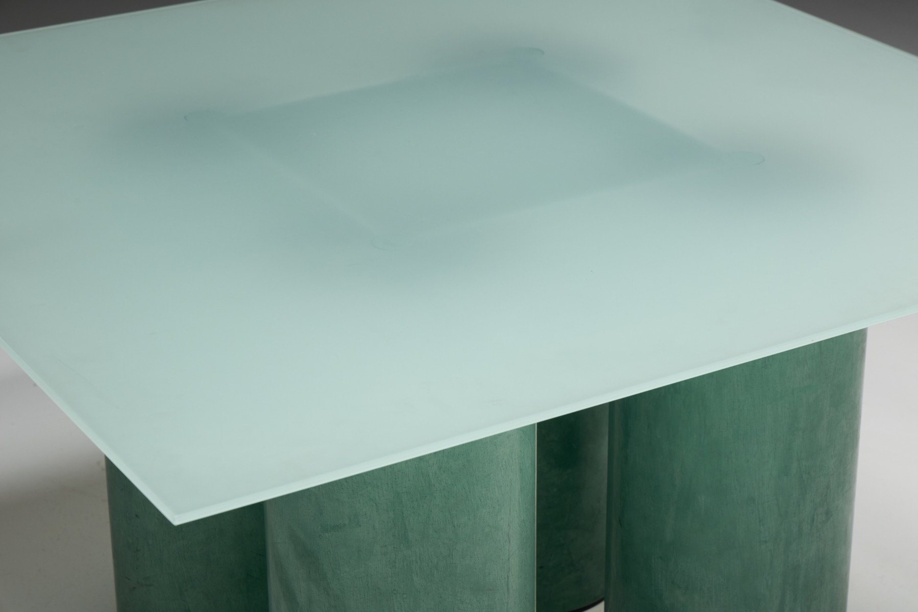 Acerbis Serenissimo dining table in classic 1970s modern design