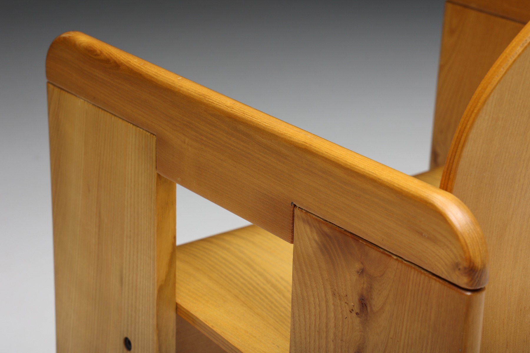 Architectural plywood dining chairs by Afra and Tobia Scarpa design