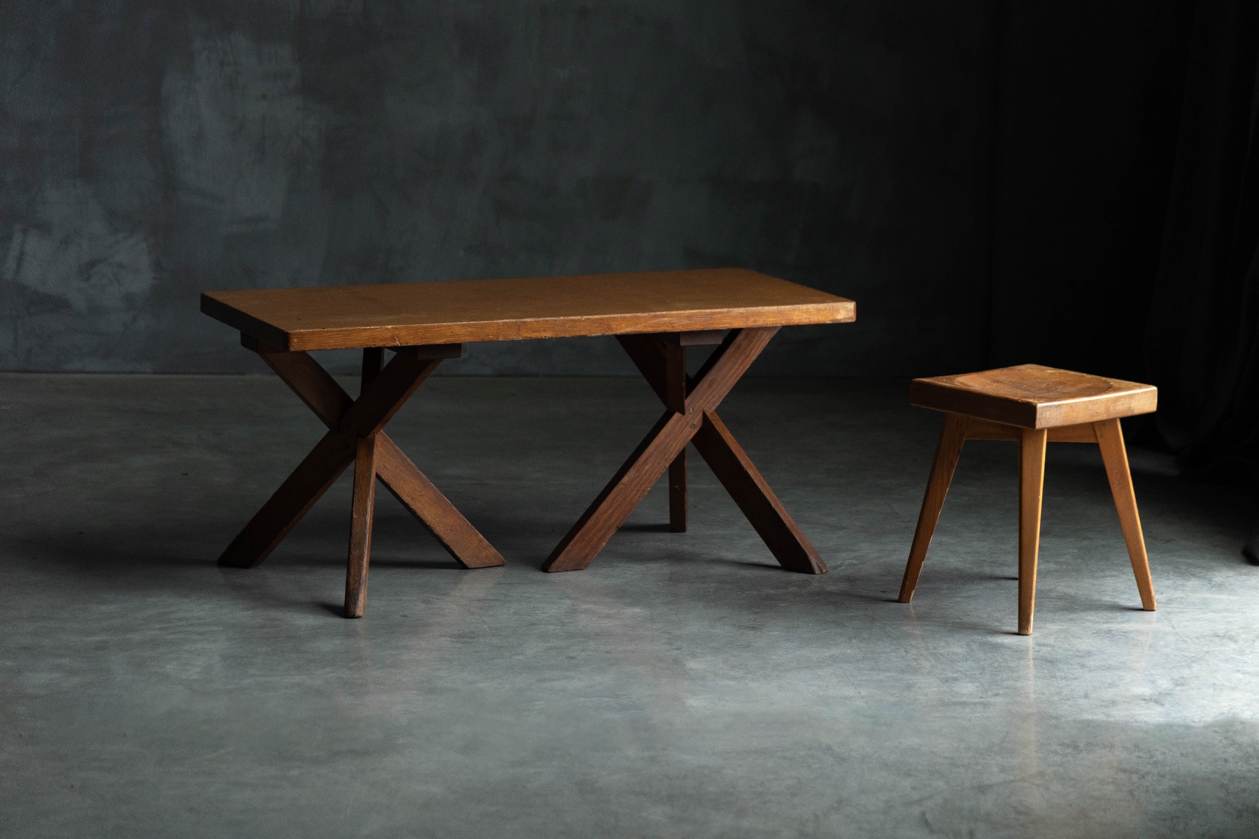 Design classic Charlotte Perriand side table