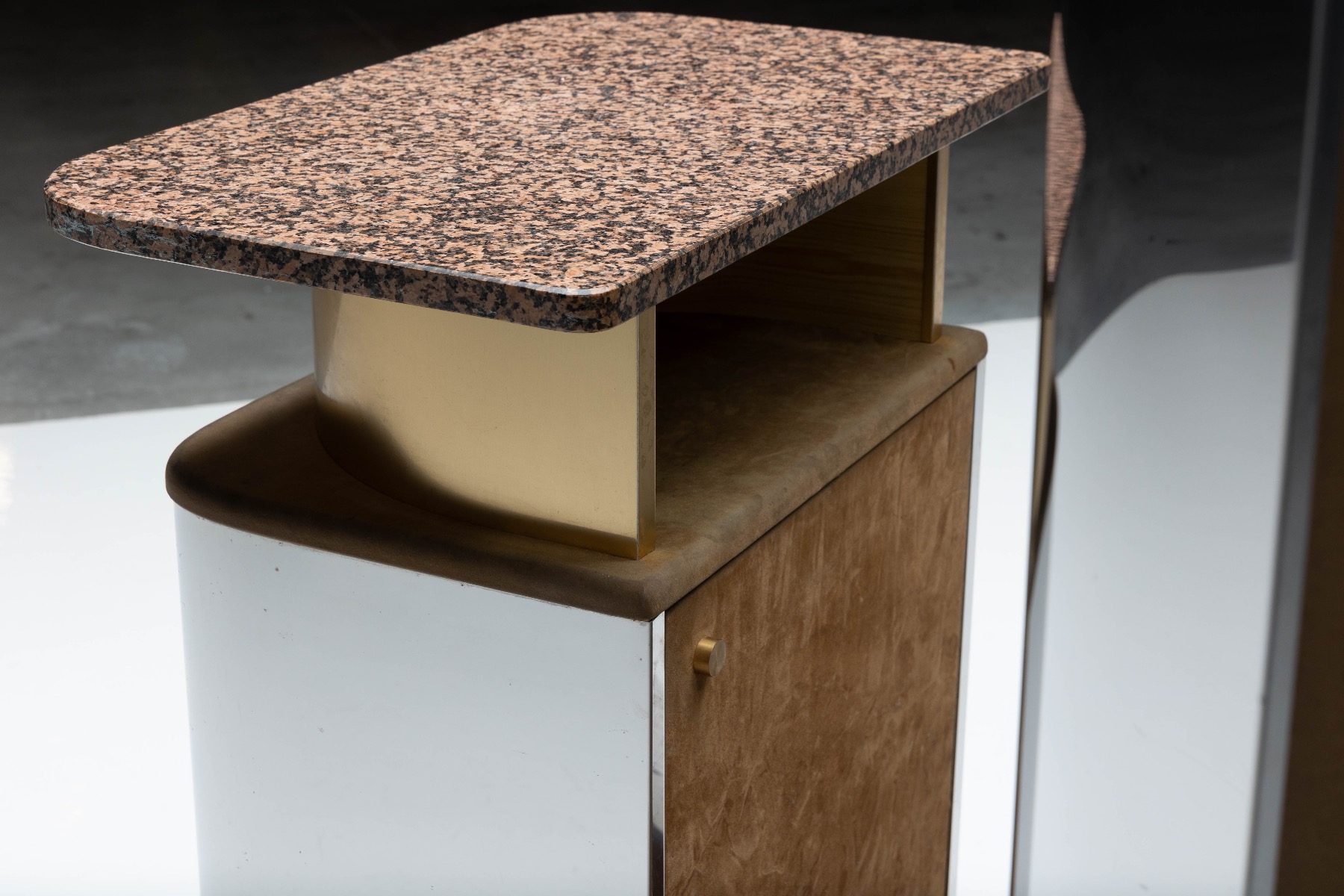 Collectible Italian bar corner cabinet by Willy Rizzo