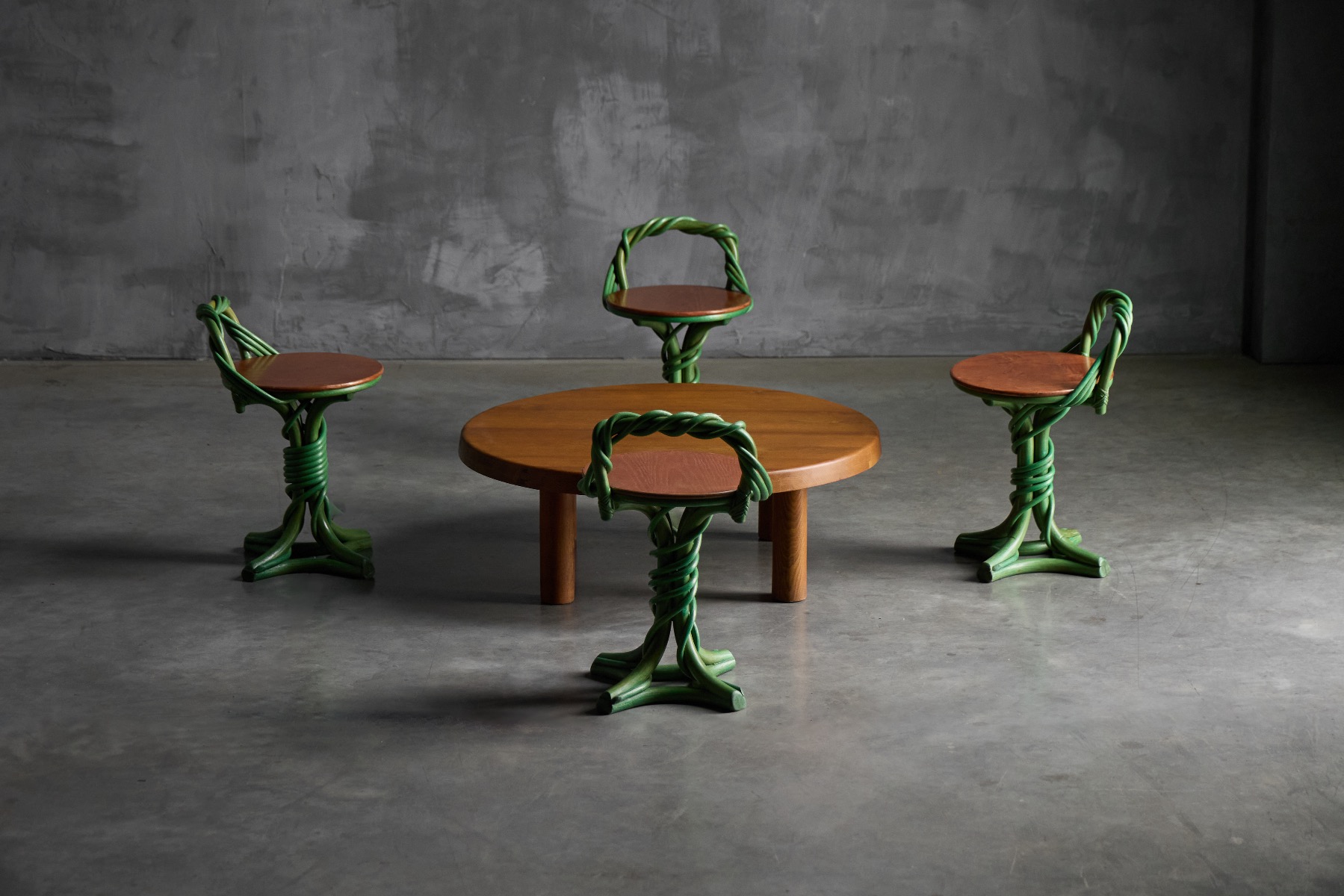 Expressive vine twist stool with artistic character