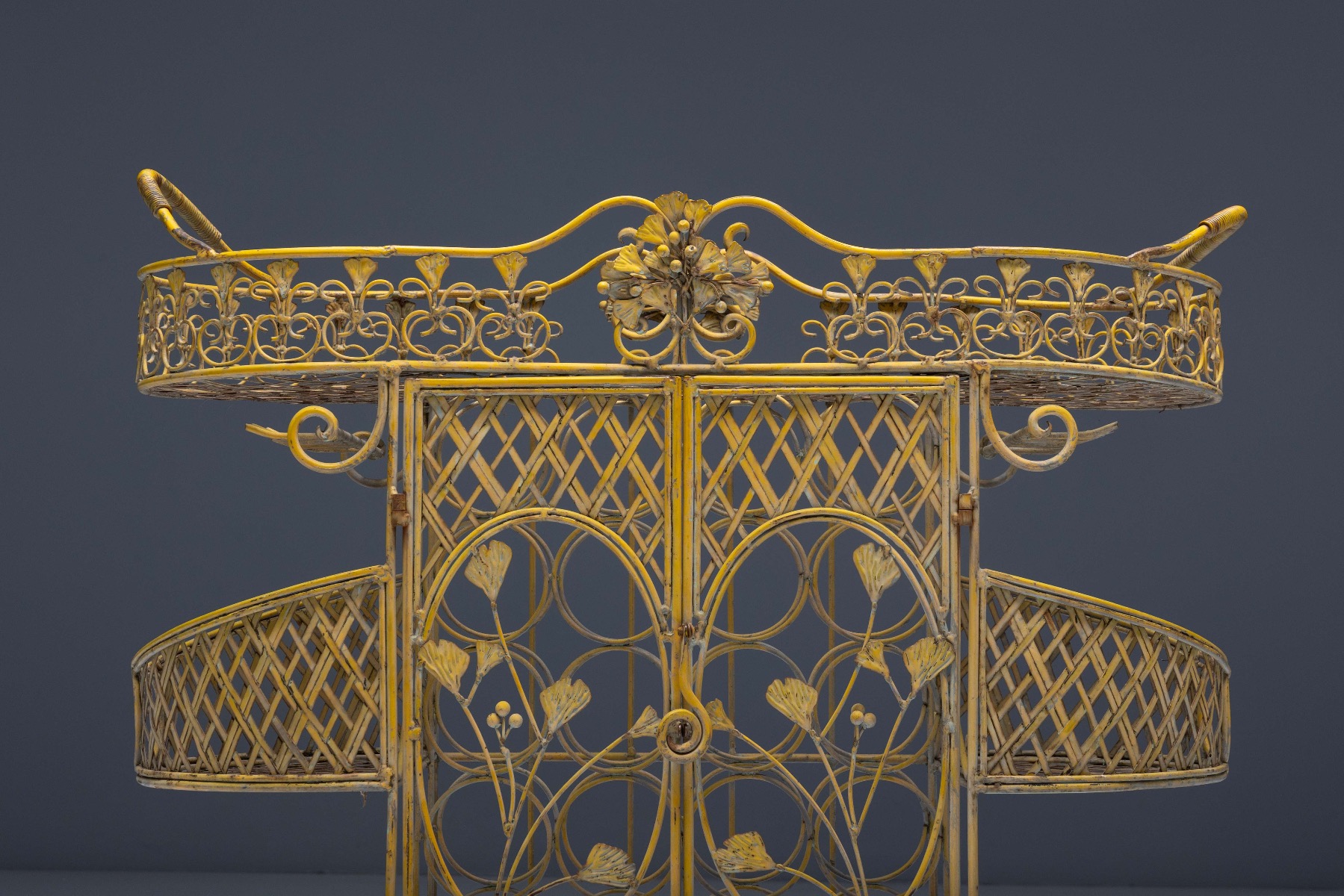 Industrial style serving trolley in cast iron, early 20th century