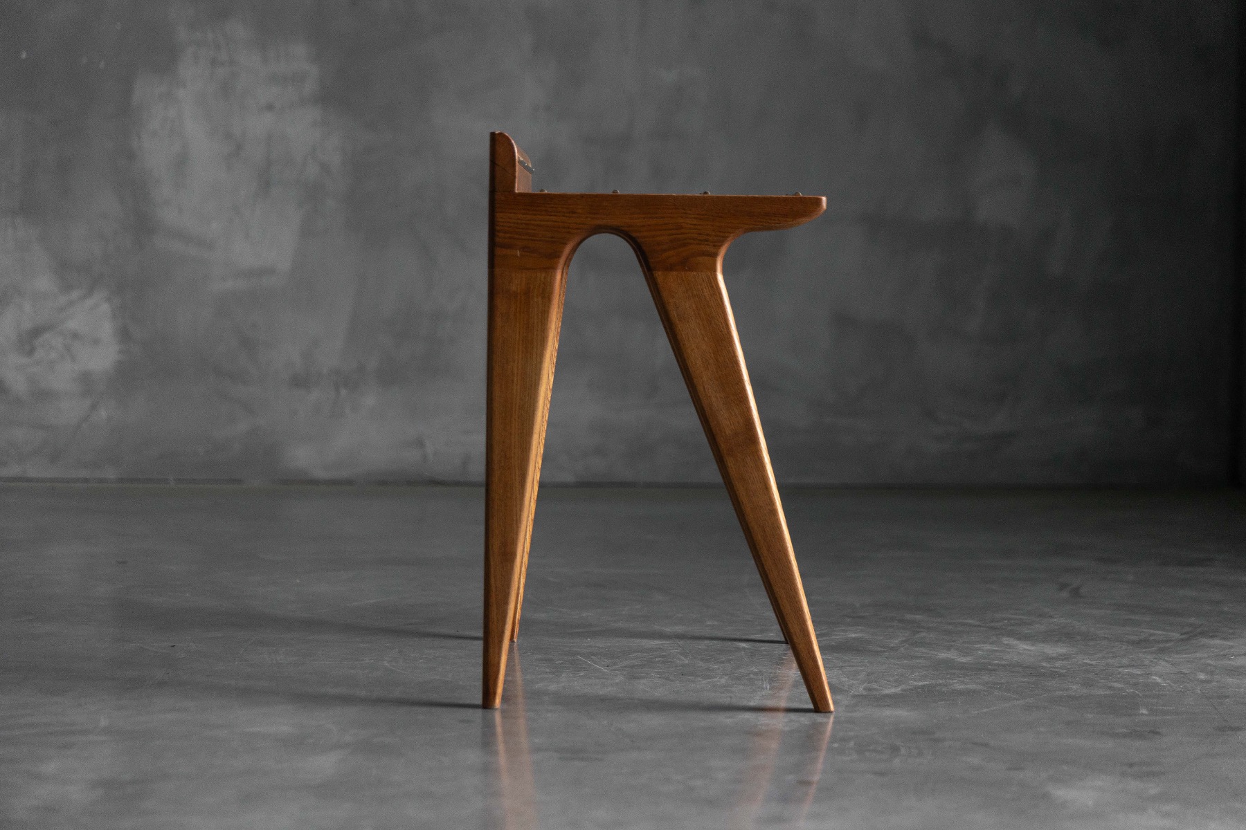 Modernist hotel luggage rack by Gio Ponti