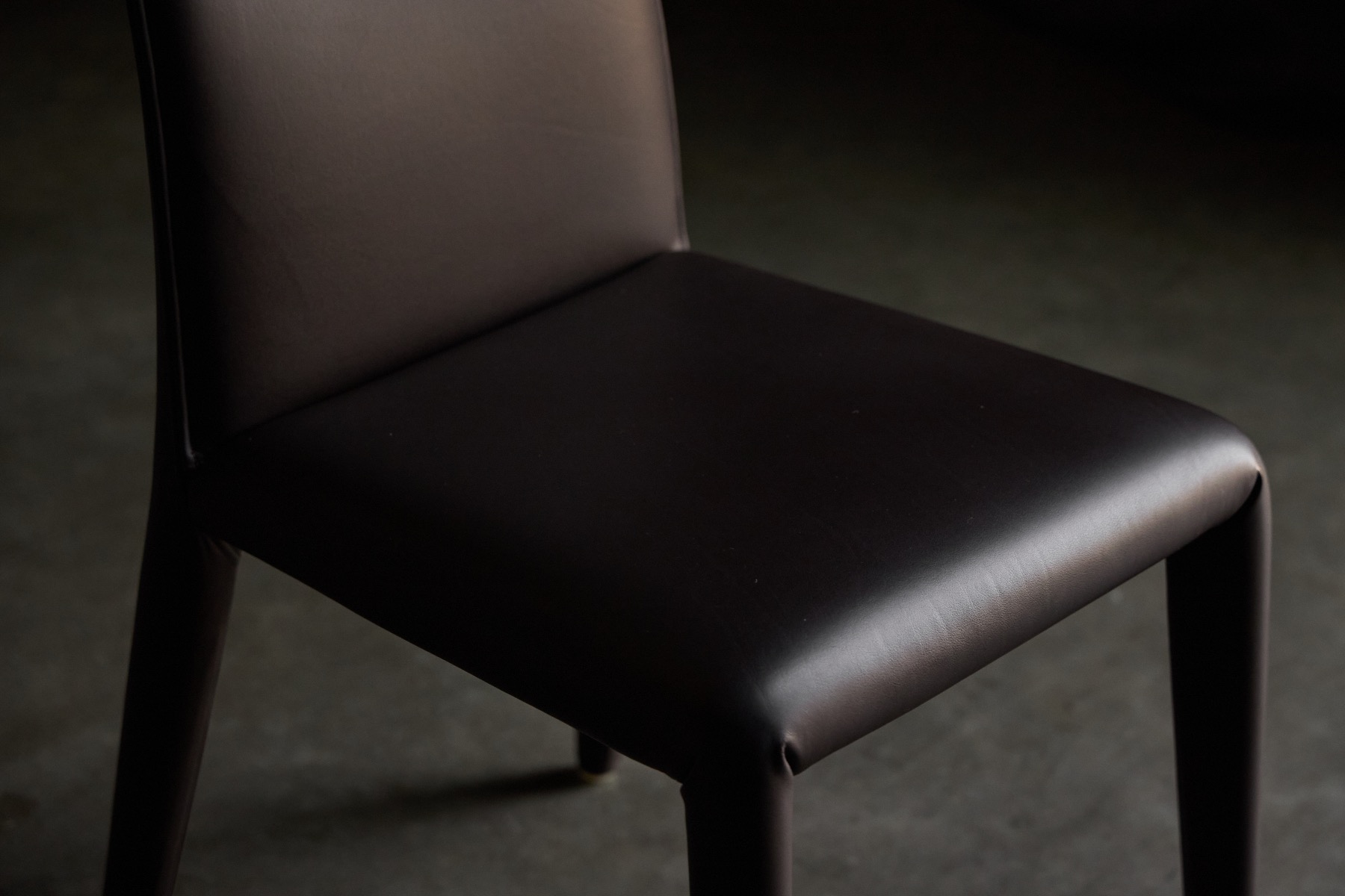 Organic form designer chair from the Vol Au Vent collection