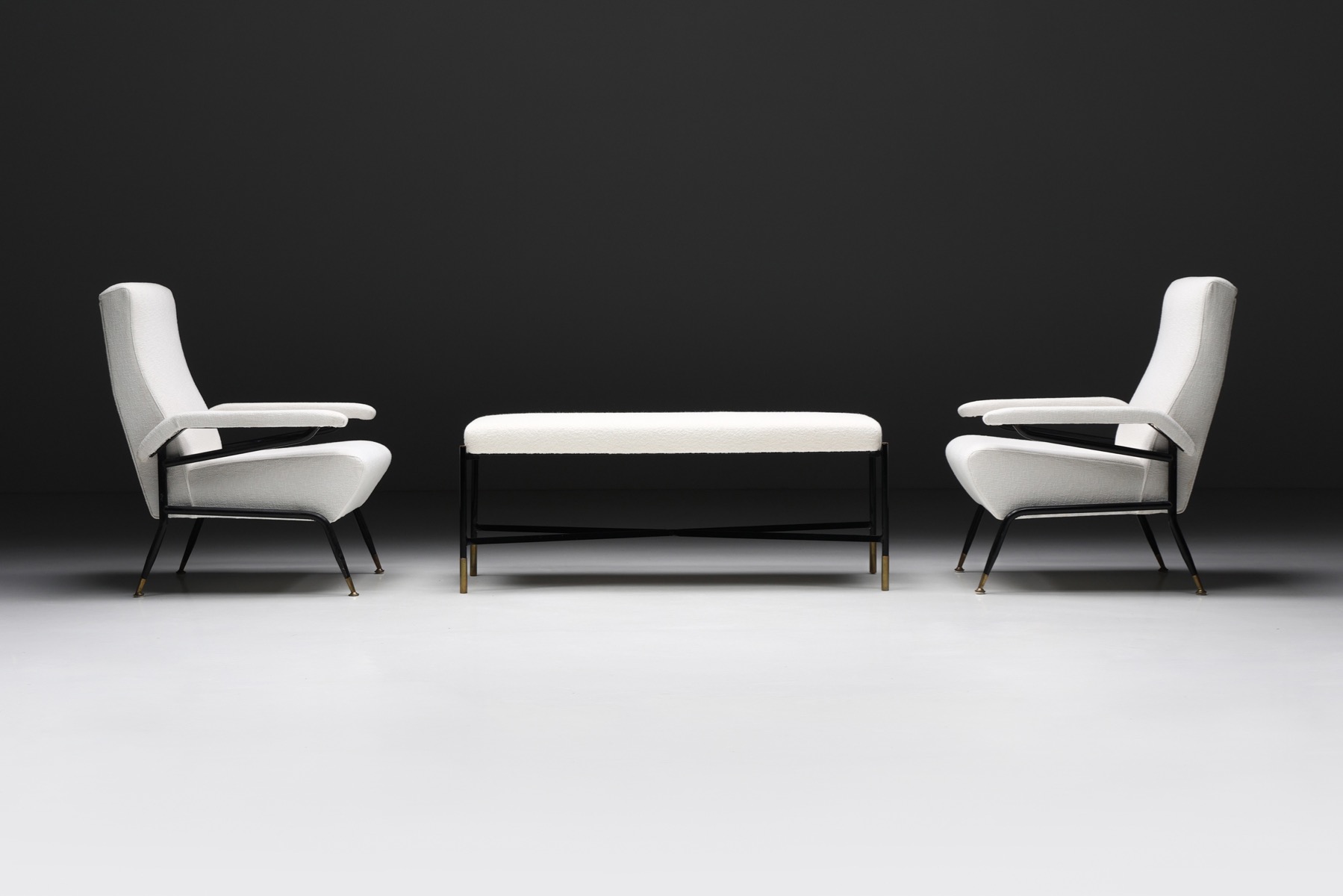 Timeless Wim Rietveld inspired armchairs design