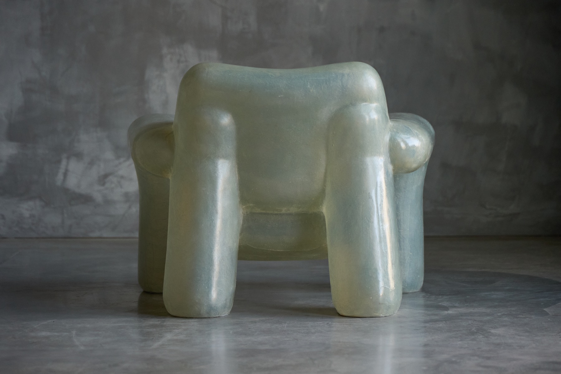 Statement Blown Up chair in sculptural design