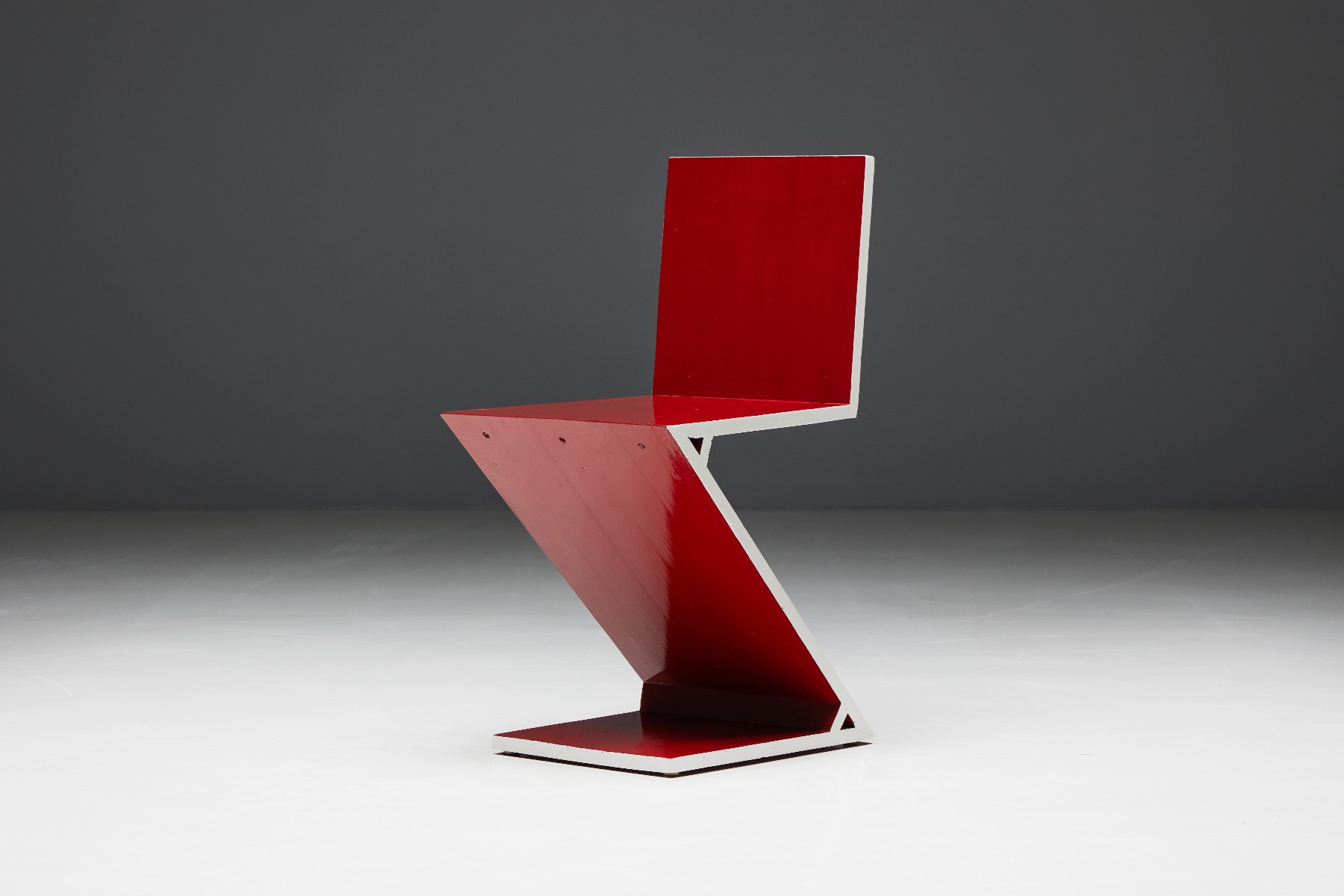 Gerrit Rietveld Red Laquer Zig Zag Chair for Cassina - 1930s