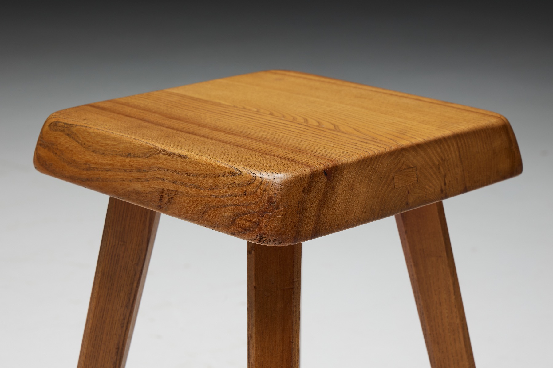 Architectural S01 stools by Pierre Chapo