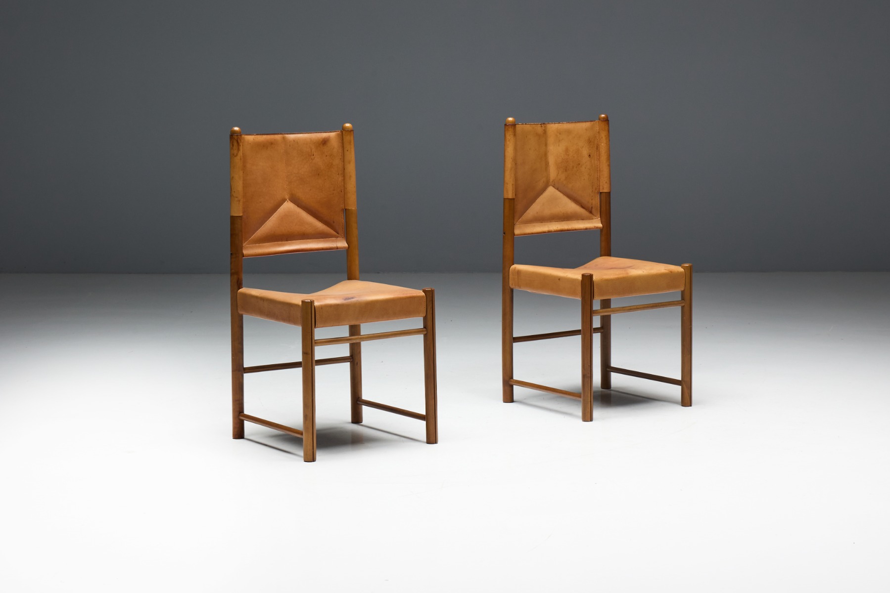 Elegant cognac leather chairs for dining room