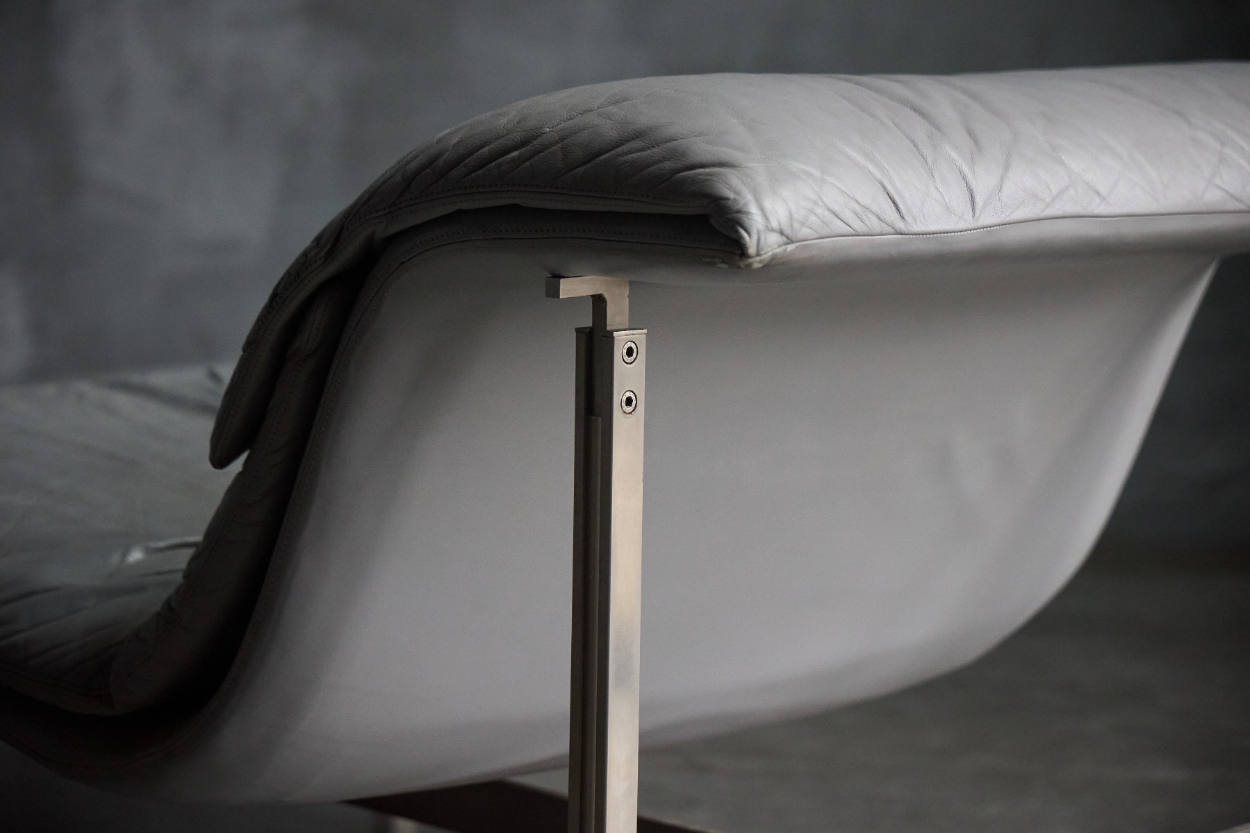 Museum level Giovanni Offredi Wave chair