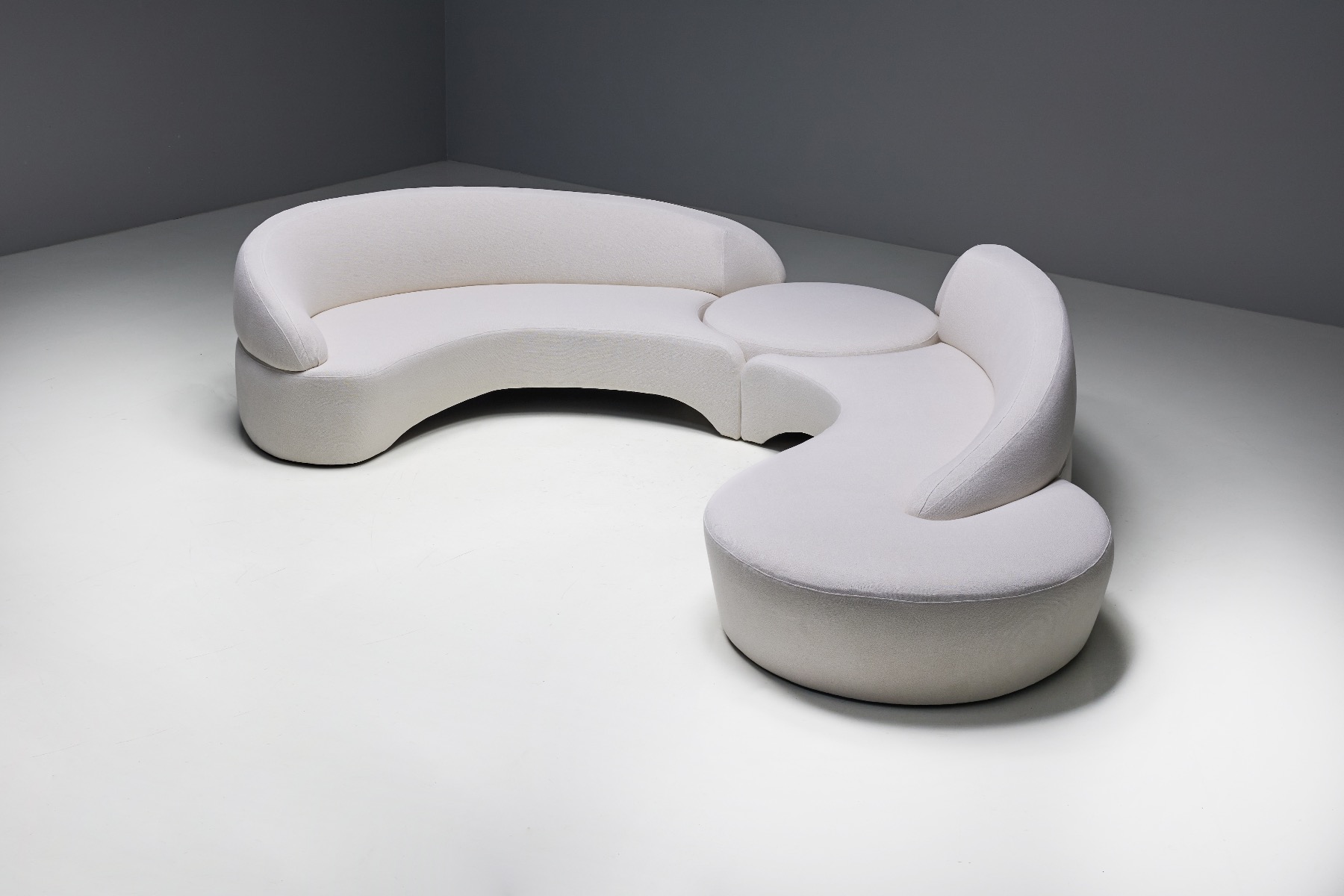 Curved Comete modular seating