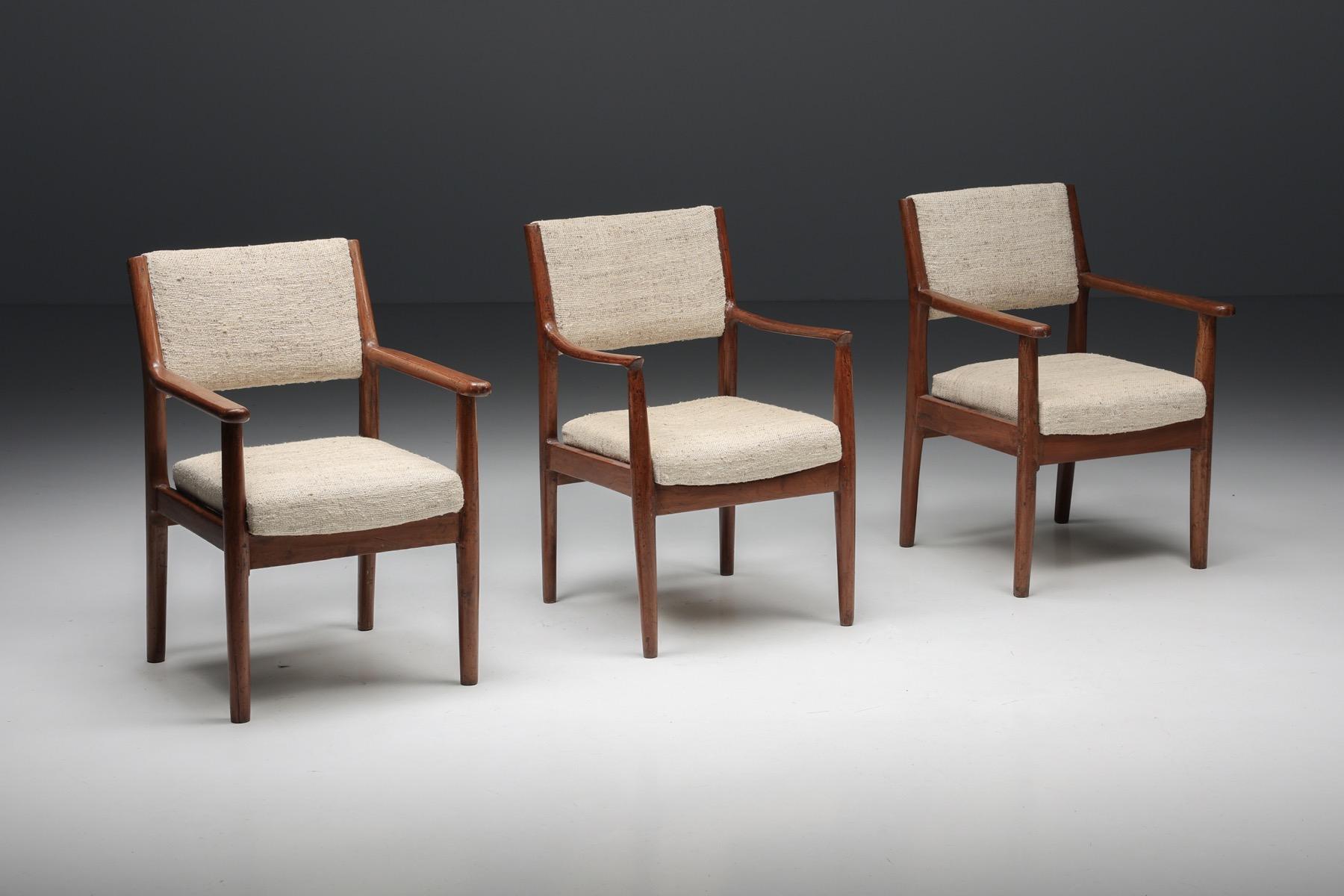 High end Chandigarh armchair by Pierre Jeanneret from the 1950s