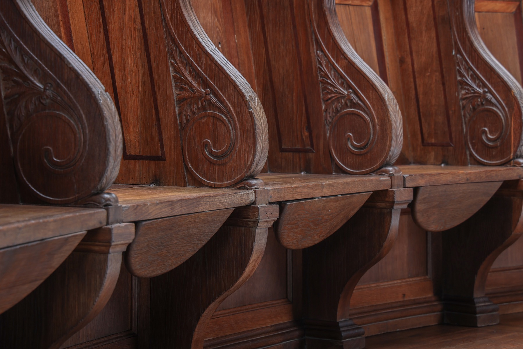Historic Flemish church seating in oak from Belgium