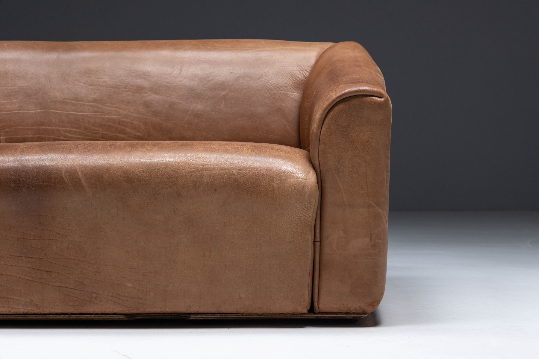 De Sede DS47 modular seating system in bullhide leather