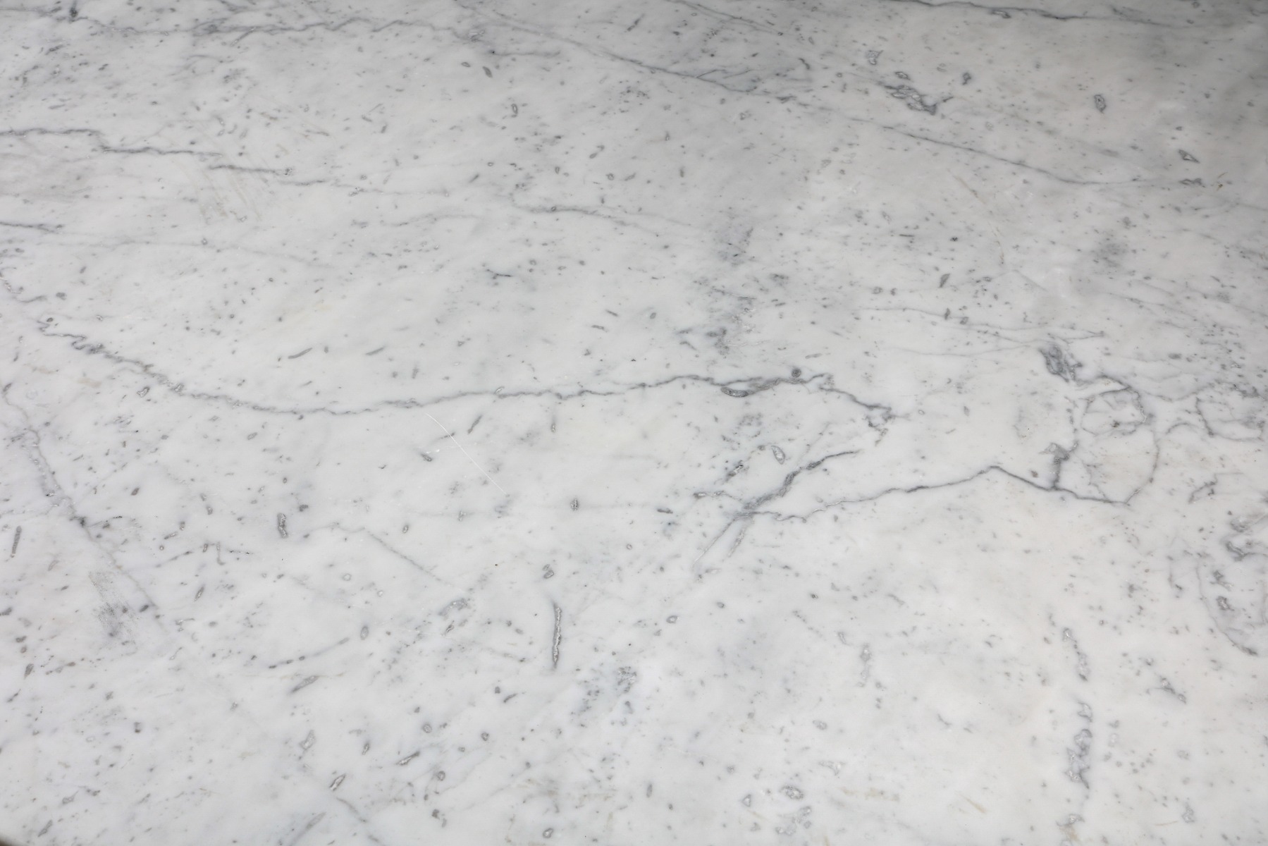 Premium Eros marble dining table from the 1970s