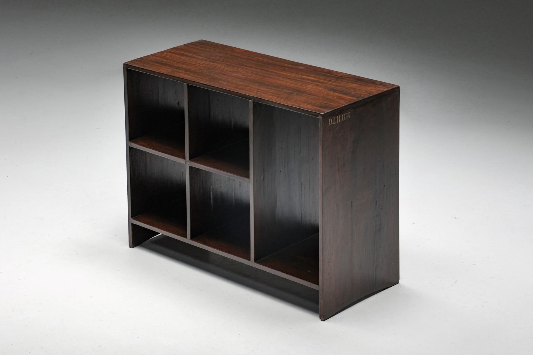 Premium Pierre Jeanneret file rack from 1957 1958
