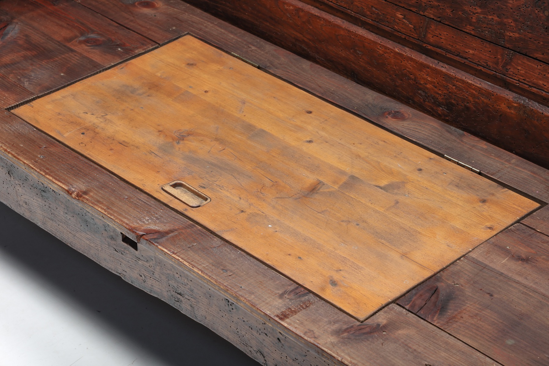 Timeless carved bench with storage in wooden design