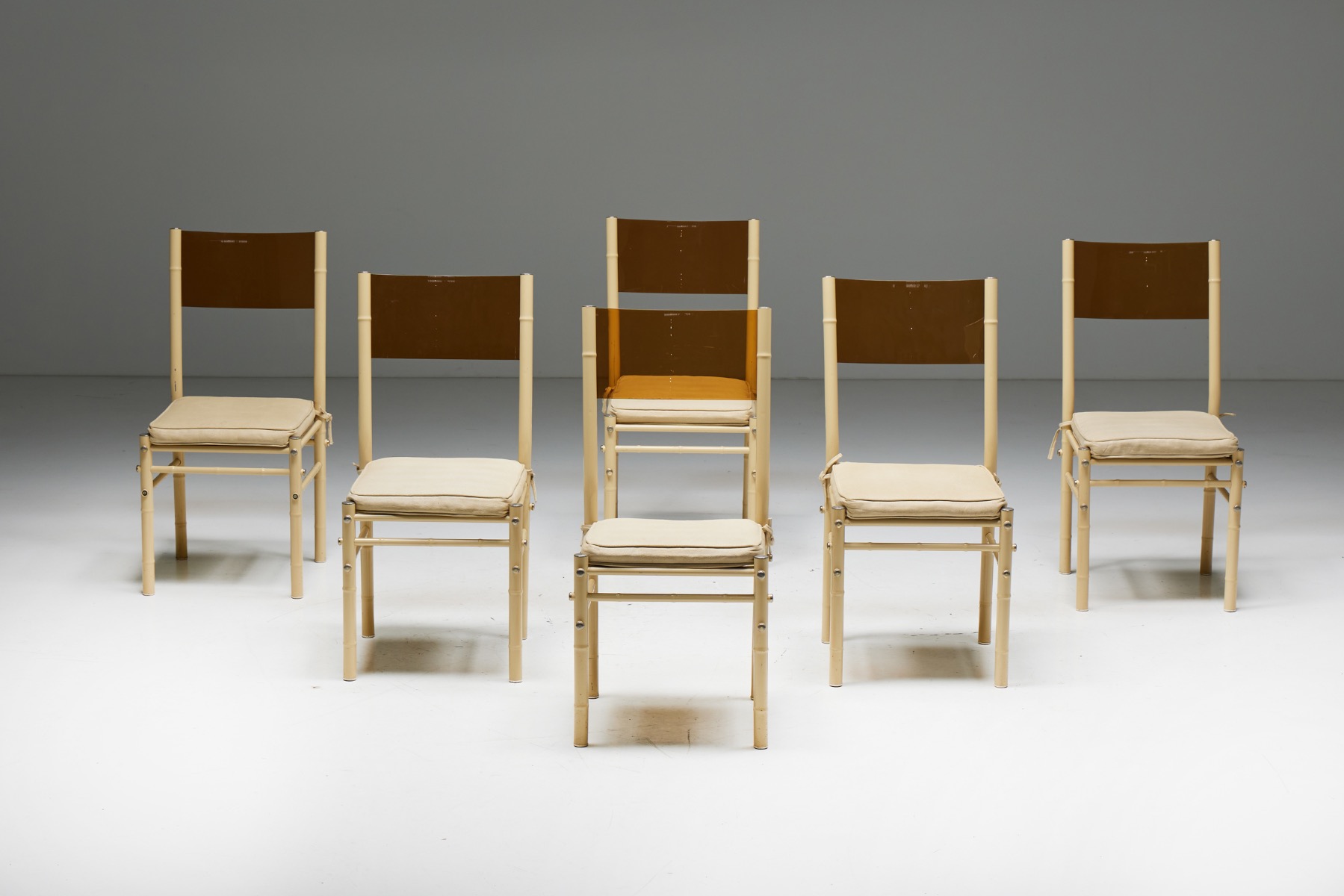 Timeless Sea Side dining set by Hugonet design