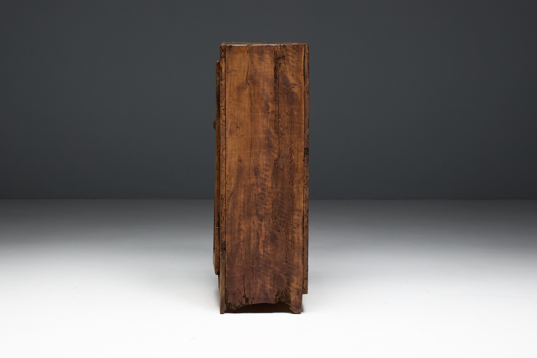 Aged wood Alpine cupboard from the 19th century