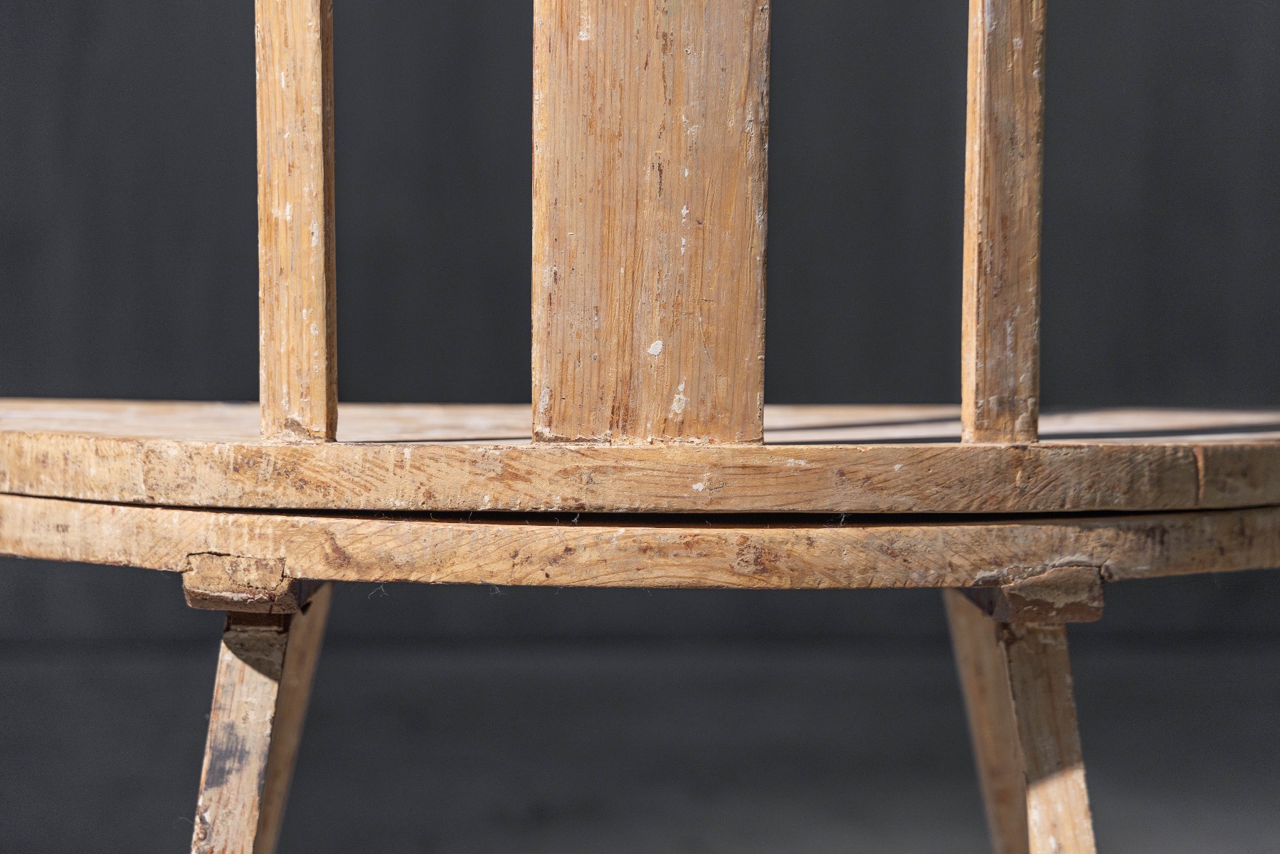 Vernacular handcrafted chair with adjustable structure