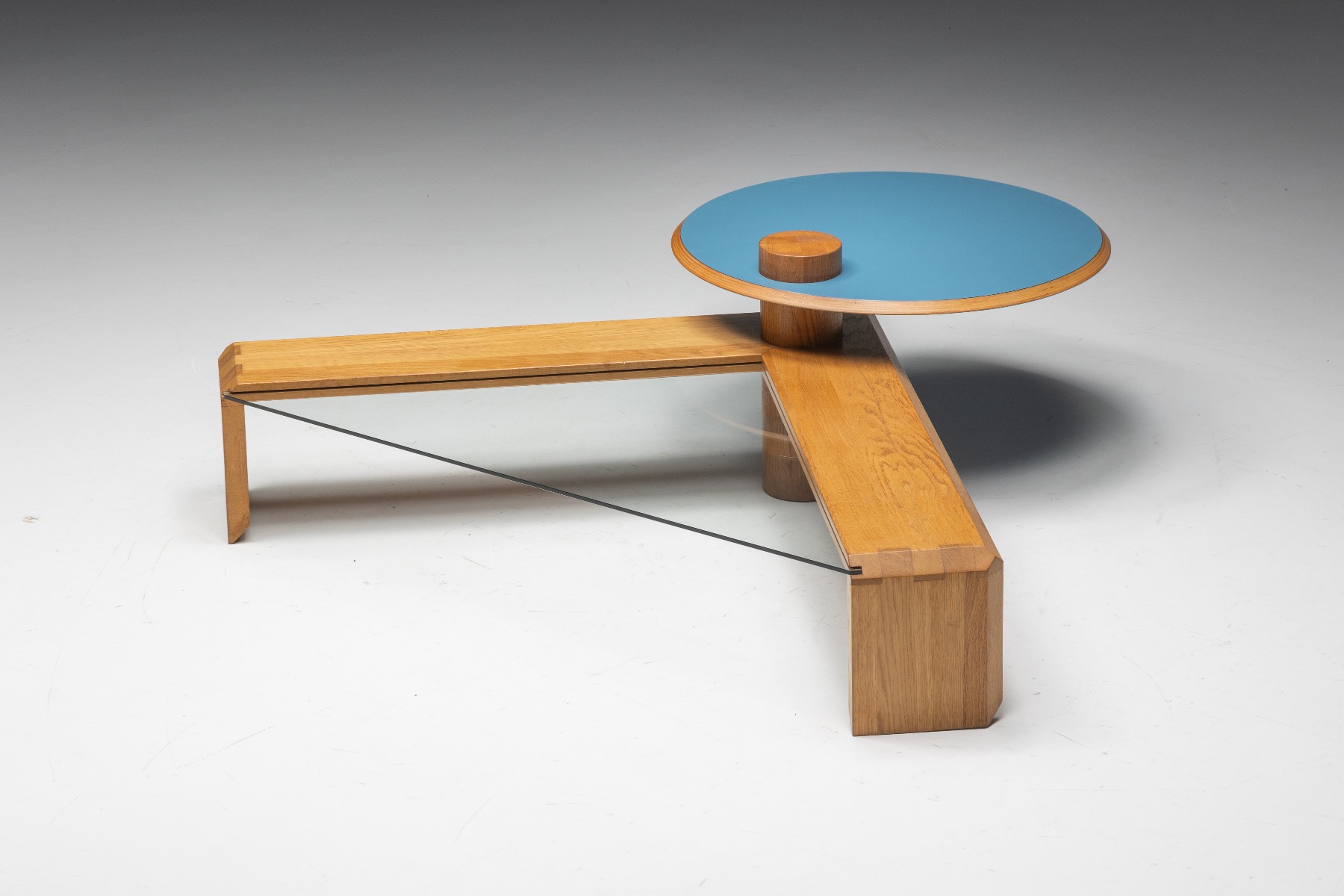 Avant garde Memphis table