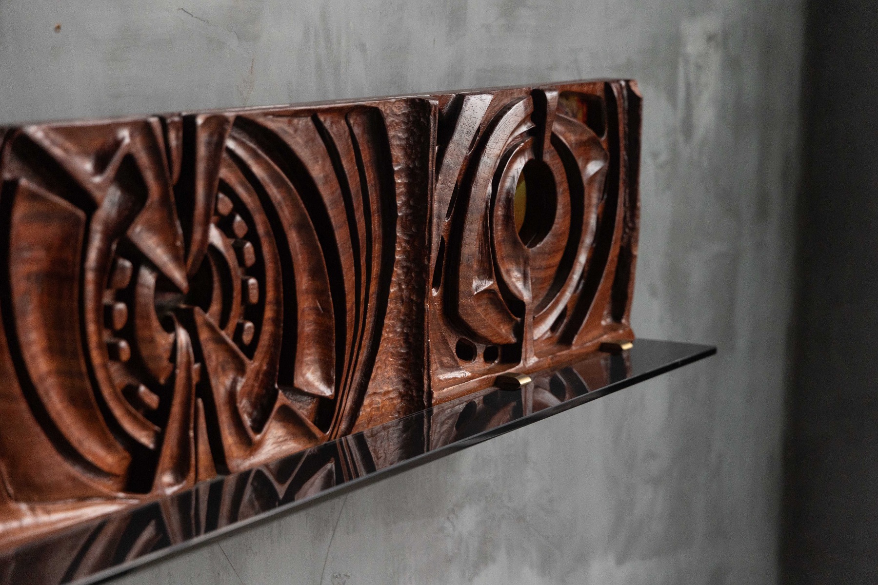 Collectible carved wooden wall panel by Gianni Pinna from the 1970s