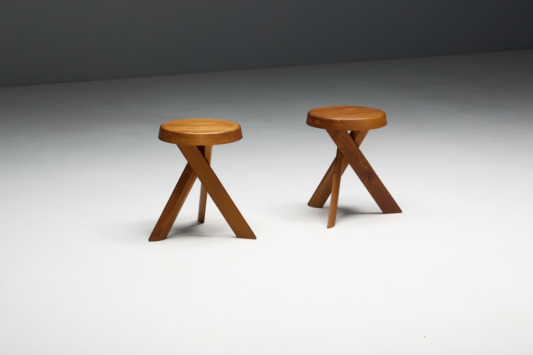 French craft S31 stool by Pierre Chapo