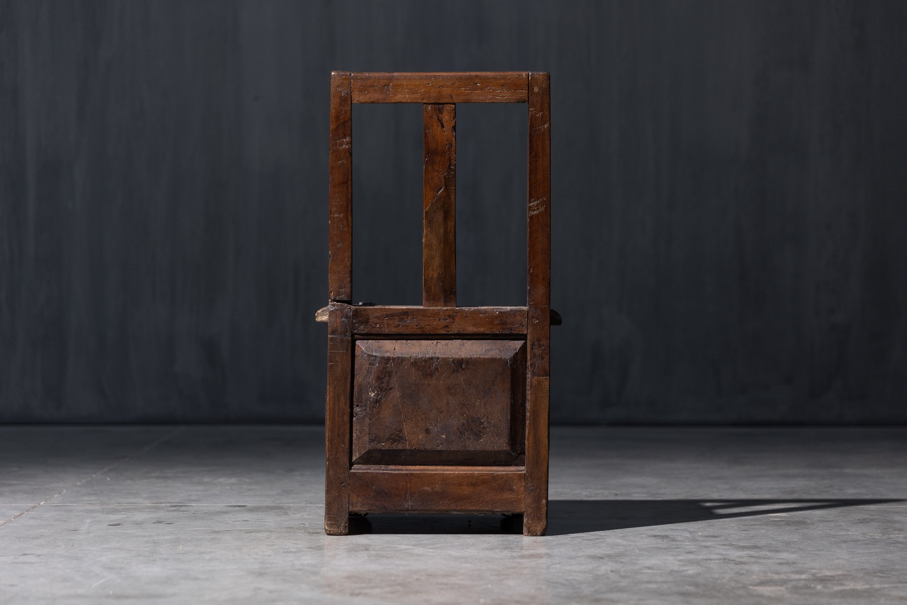 Gallery level antique folk art storage chair