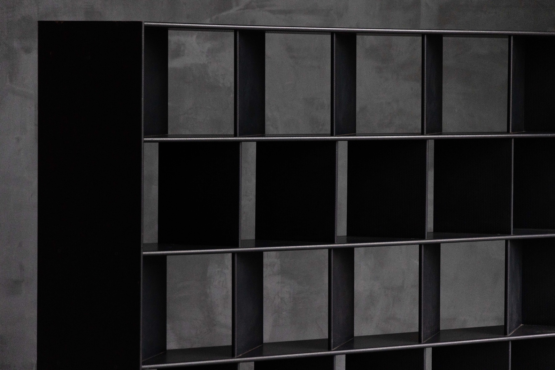 Expressive geometric bookcase 1980s