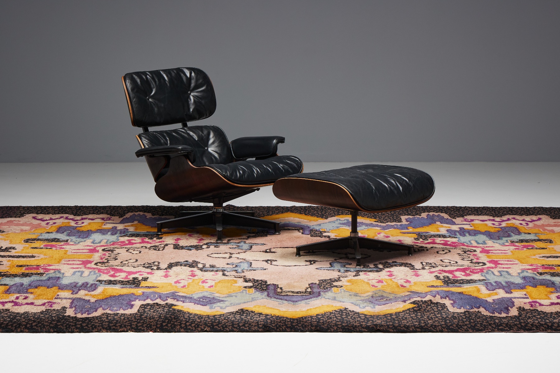 High end art deco rug by Jaap Gidding