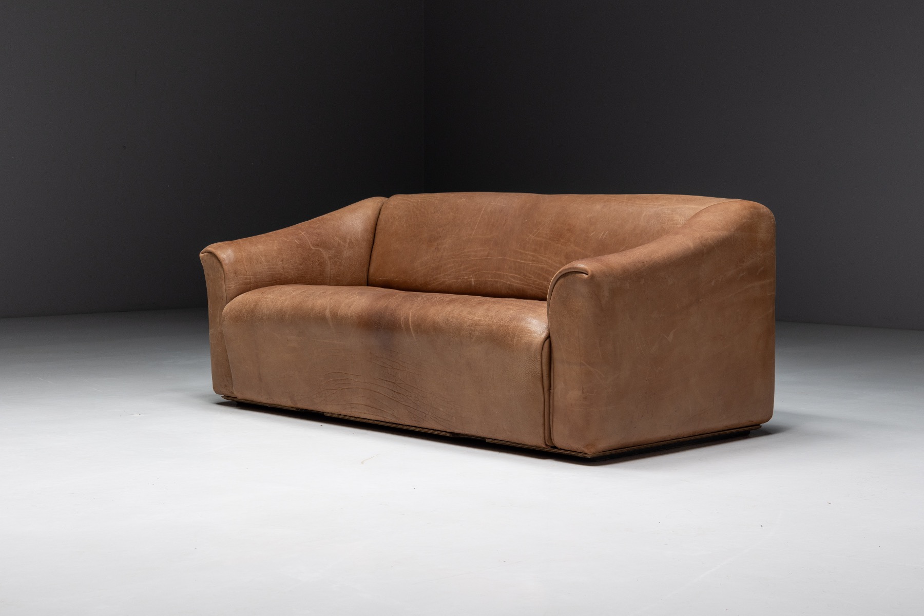 Collectible De Sede DS 47 leather sofa from the 1970s