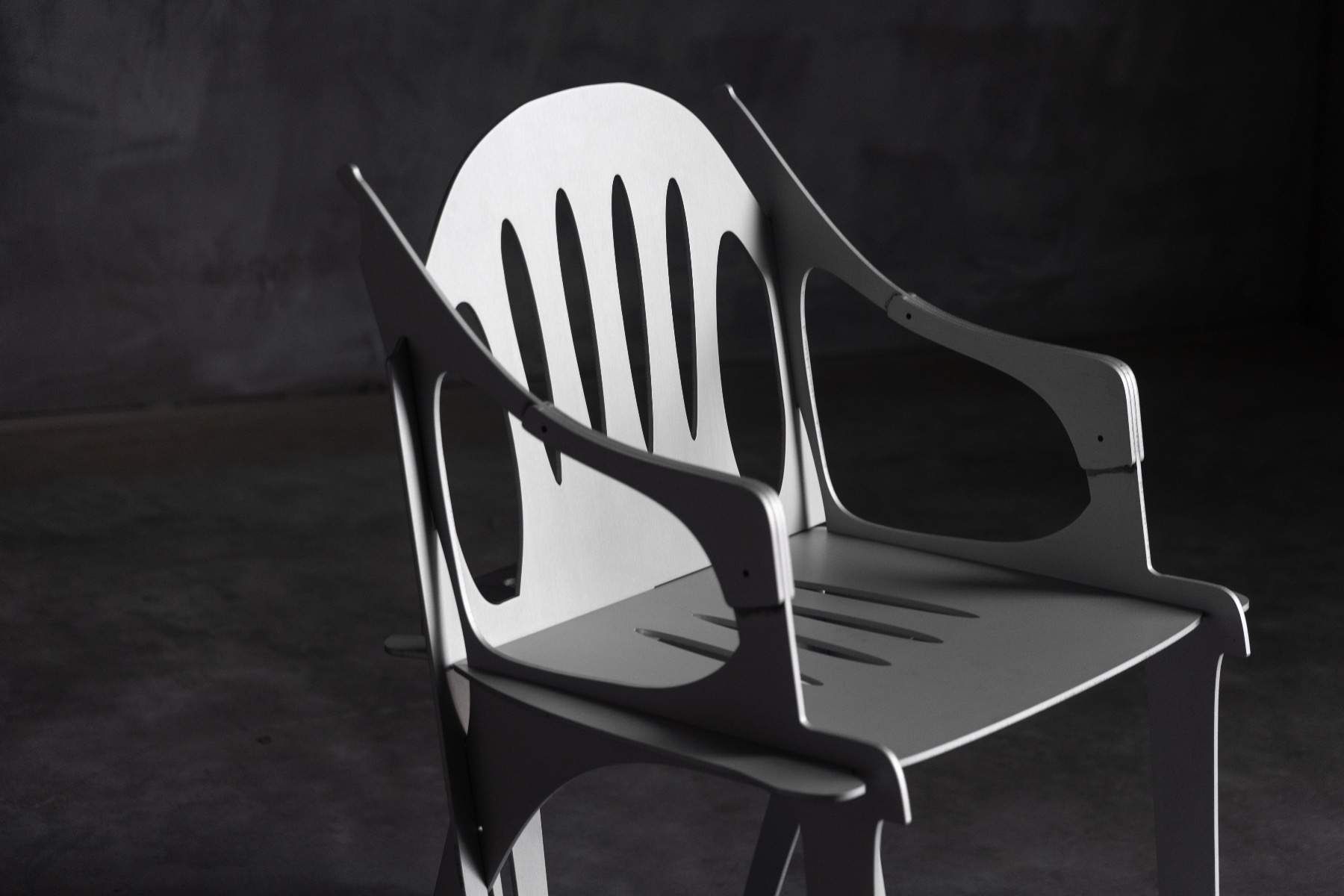 Innovative Flatscreen chair with sculptural geometry